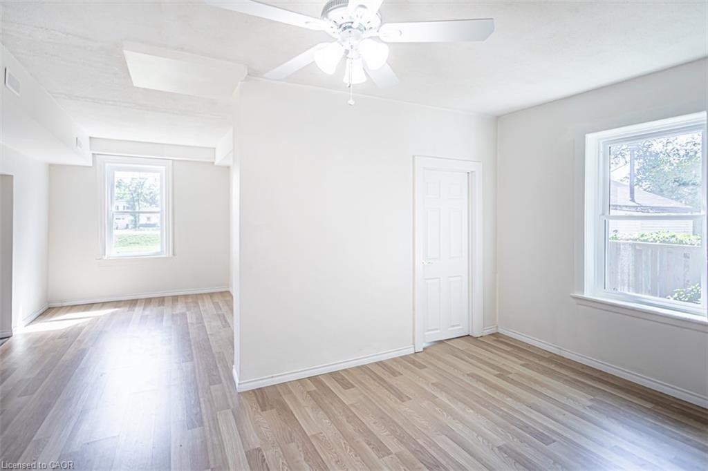 2712 Upper James Street Property Photo 10