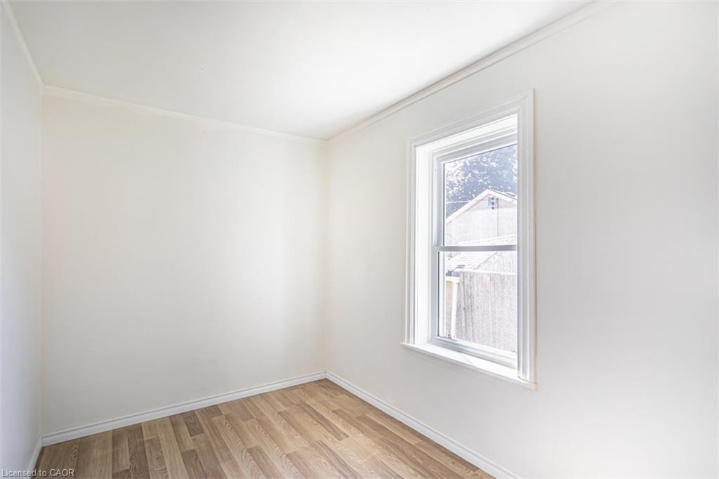 2712 Upper James Street Property Photo 21