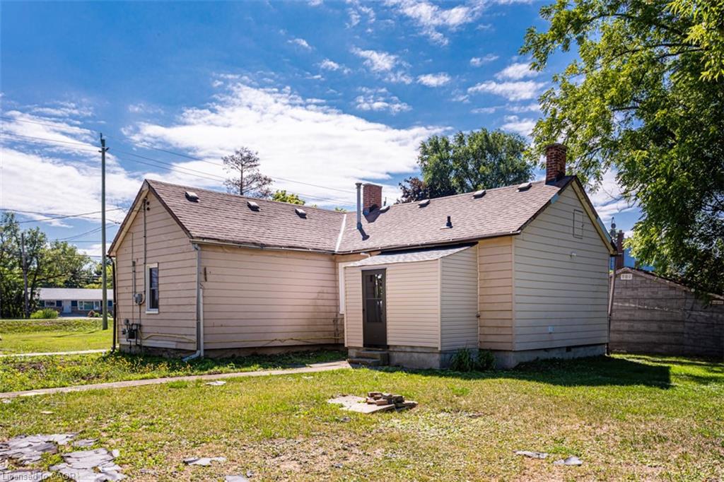 2712 Upper James Street Property Photo 33
