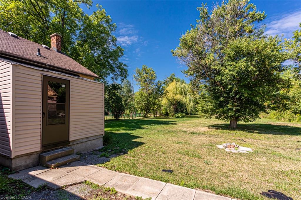 2712 Upper James Street Property Photo 34