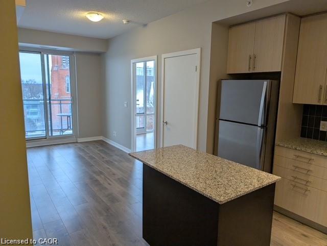 703-85 Duke Street W Property Photo 14