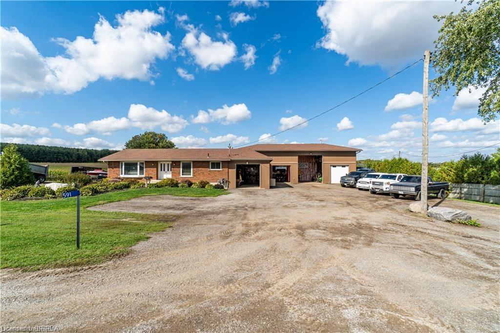 591 Governors Road E Property Photo 1