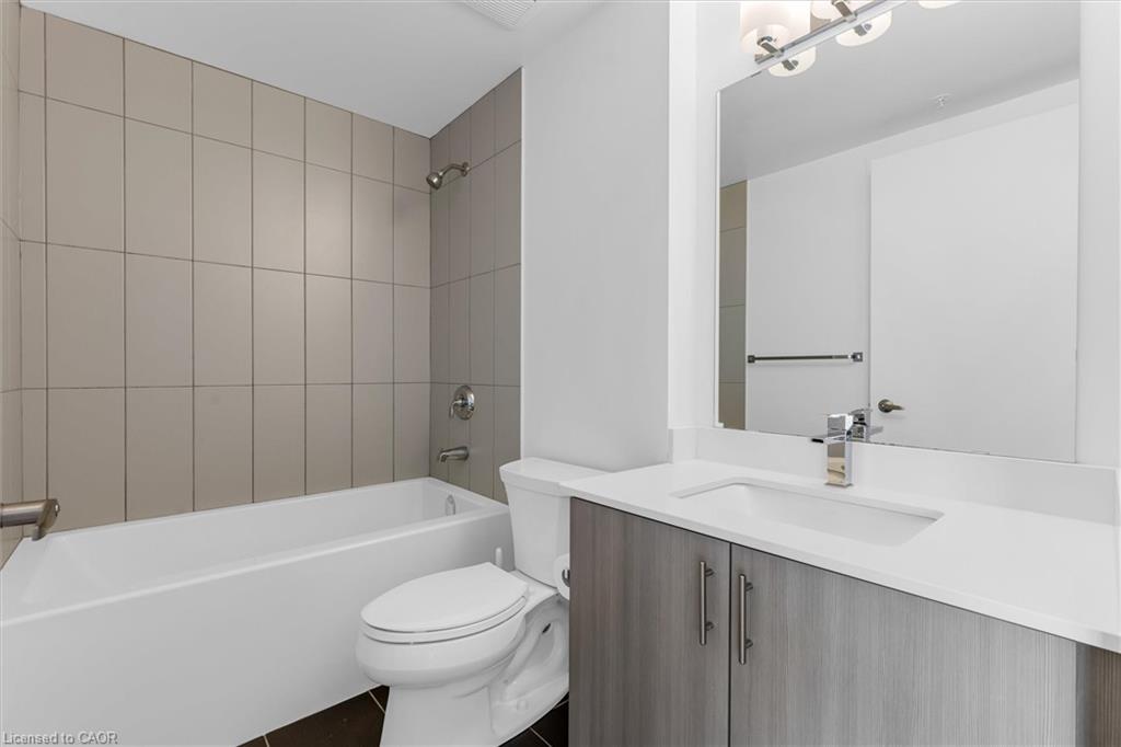 612-550 North Service Road Property Photo 17
