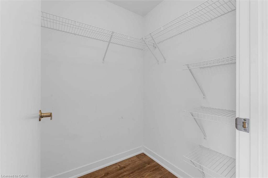612-550 North Service Road Property Photo 19