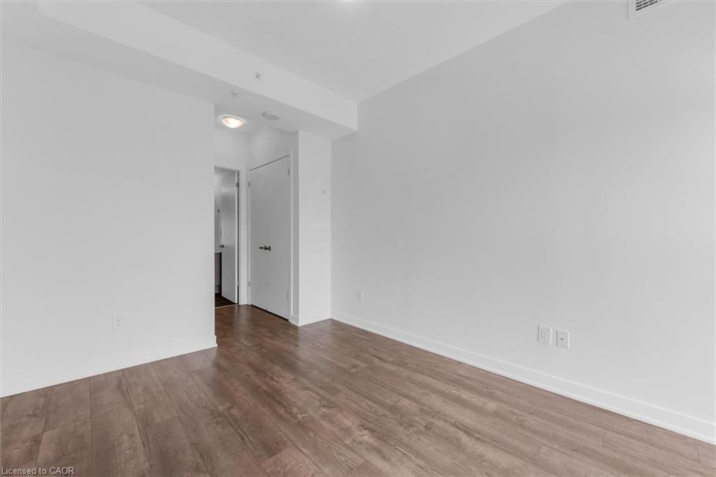 612-550 North Service Road Property Photo 21