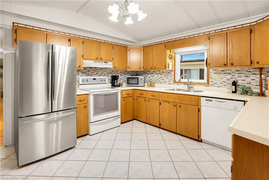 154-3033 Townline Road Property Photo 8