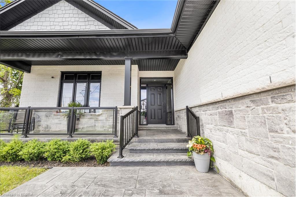 442 James Street Property Photo 2