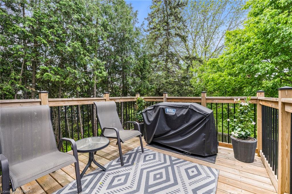 442 James Street Property Photo 18