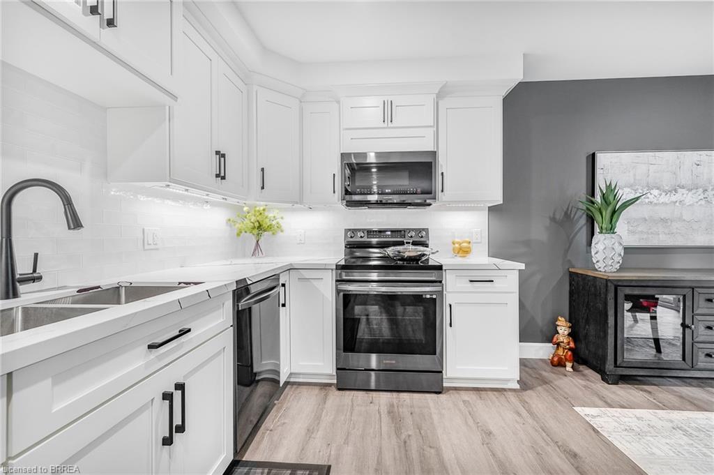442 James Street Property Photo 20