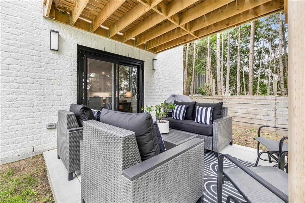 442 James Street Property Photo 28