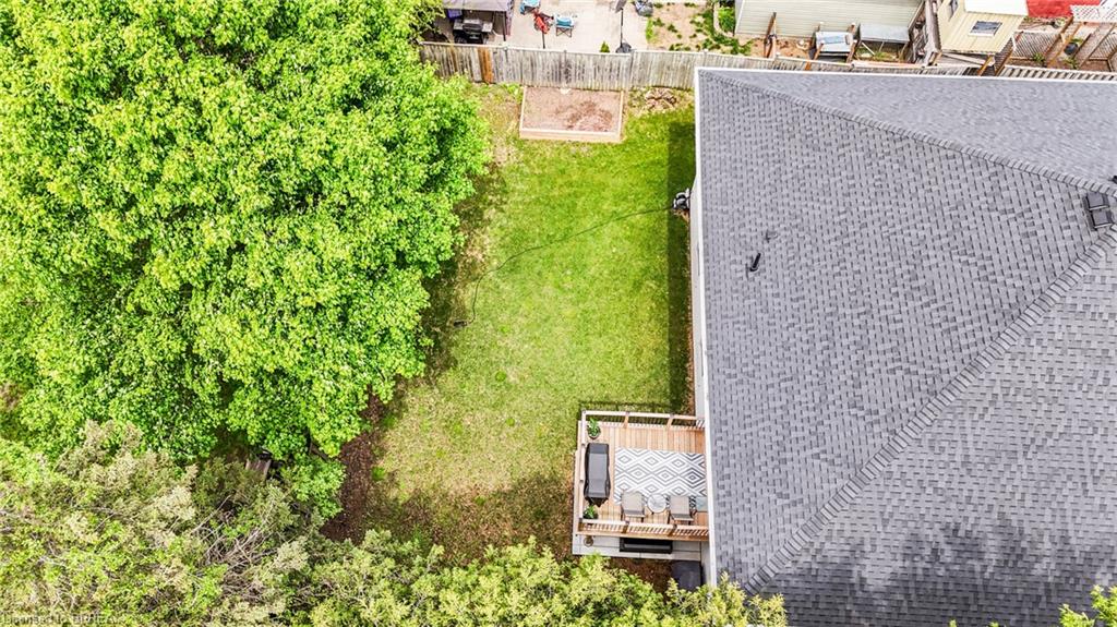 442 James Street Property Photo 31