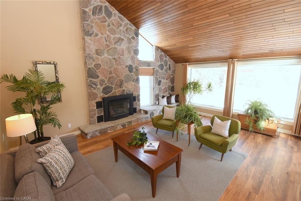 2952 Powerline Road W Property Photo 7