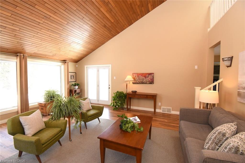 2952 Powerline Road W Property Photo 8