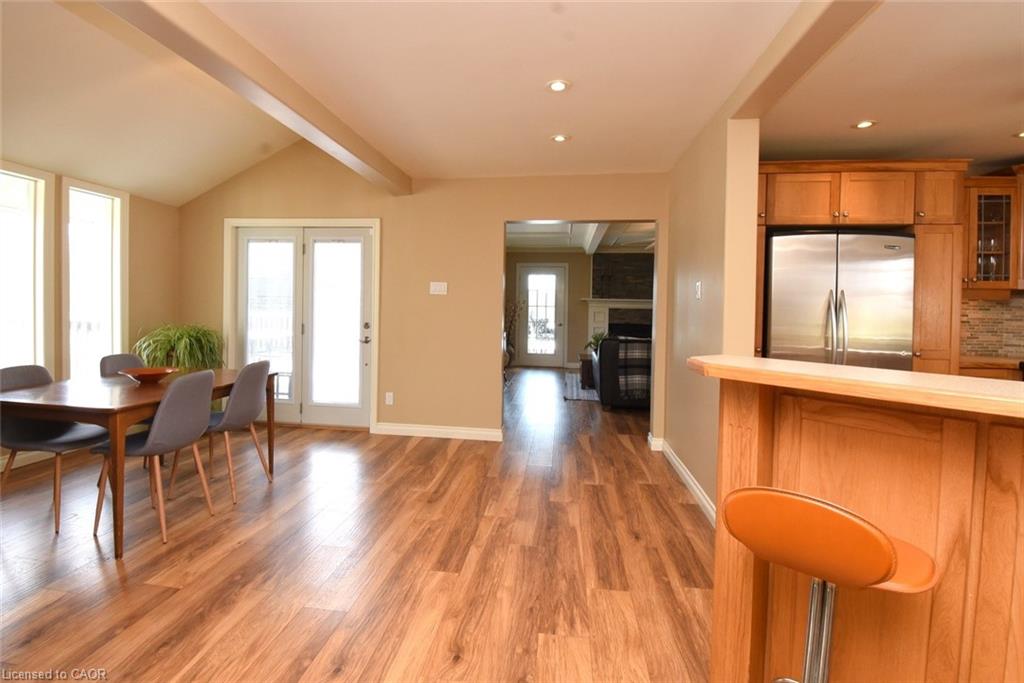 2952 Powerline Road W Property Photo 17