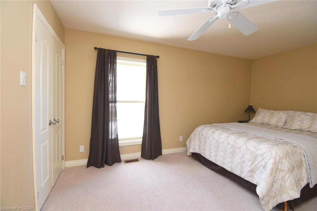2952 Powerline Road W Property Photo 28
