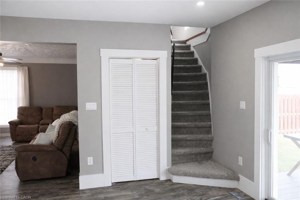 120 Queen Street Property Photo 17
