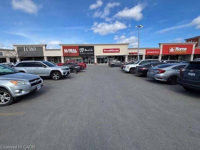 7-989 Fennell Avenue E Property Photo 2