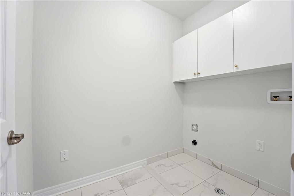 132 Settlers Road E Property Photo 19