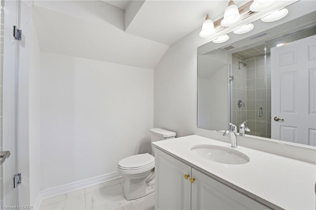 132 Settlers Road E Property Photo 26