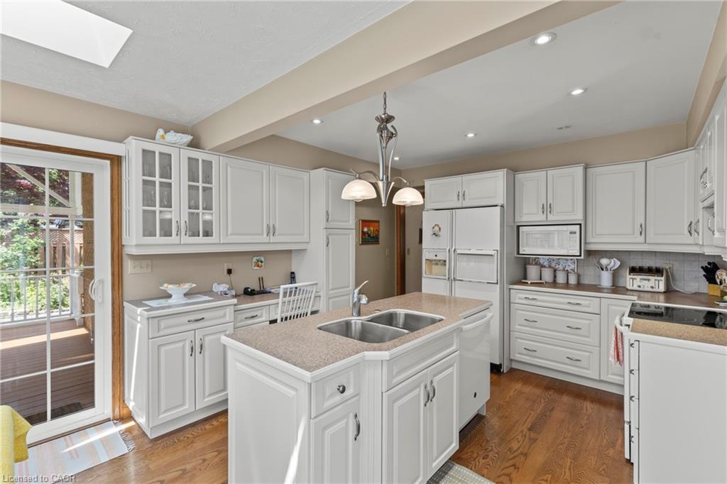 67 The Promenade Property Photo 12