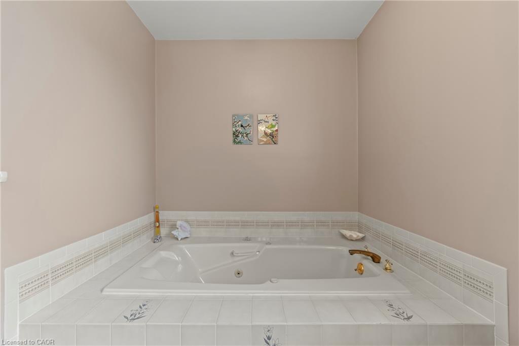 67 The Promenade Property Photo 19