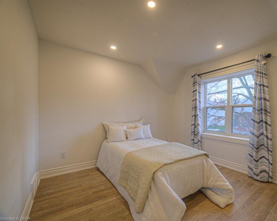 30 Dunbar Road S Property Photo 16