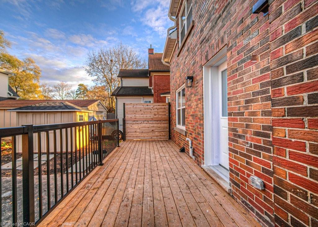 30 Dunbar Road S Property Photo 31