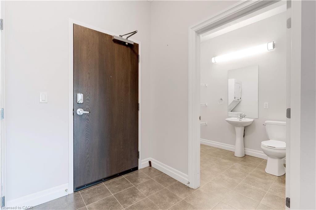 106-3290 New Street Property Photo 7
