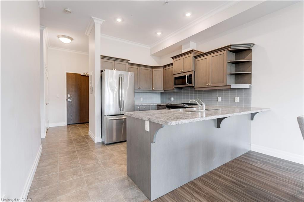 106-3290 New Street Property Photo 14