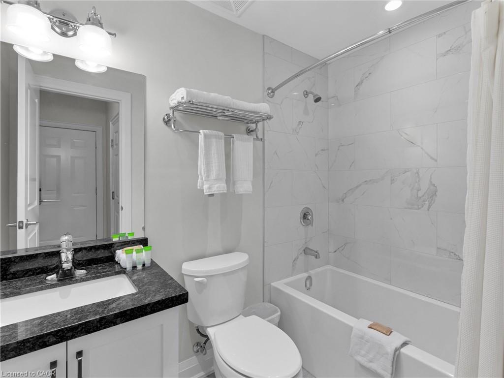 101-1869 Muskoka 118 Road W Property Photo 22