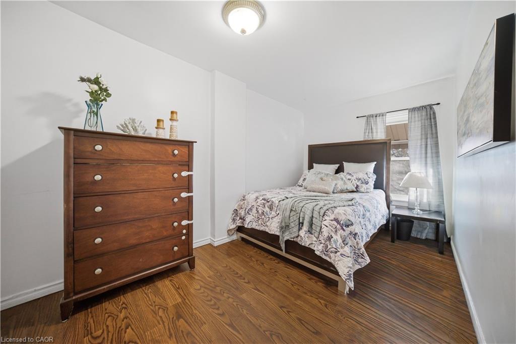 107 Queen Street S Property Photo 21