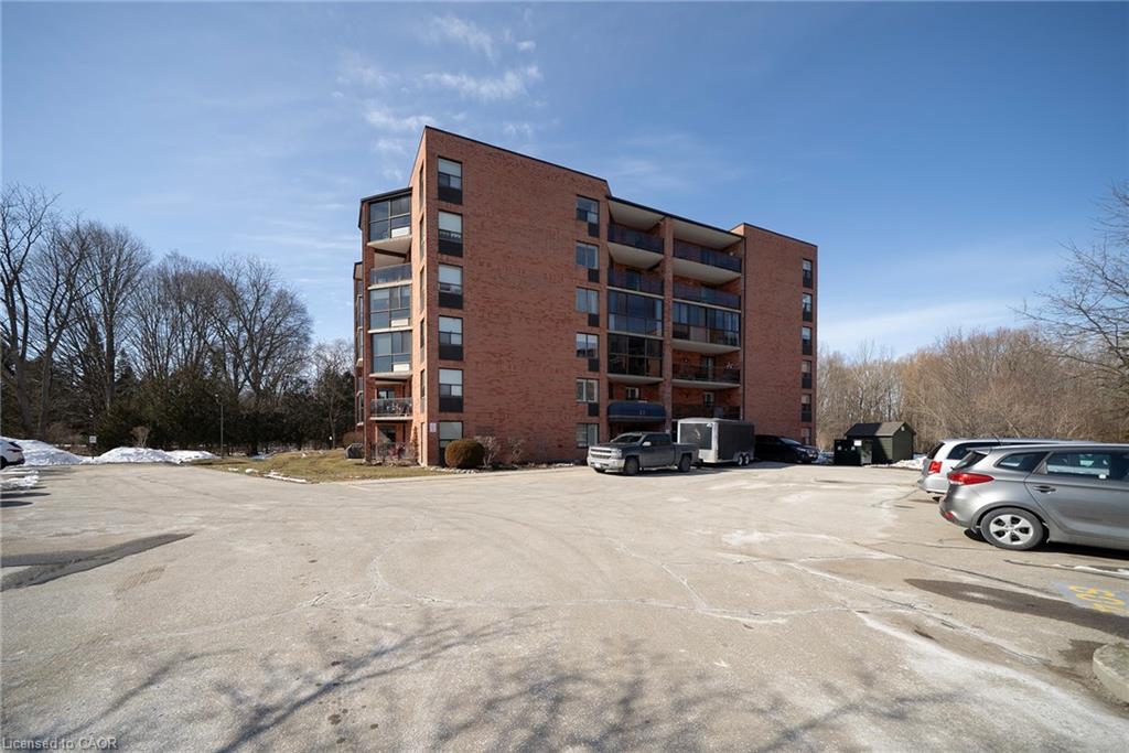 301-17 Mill Pond Court Property Photo 2