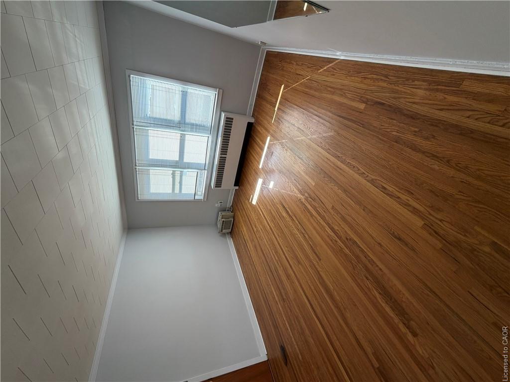 11-1755 King Street Property Photo 4