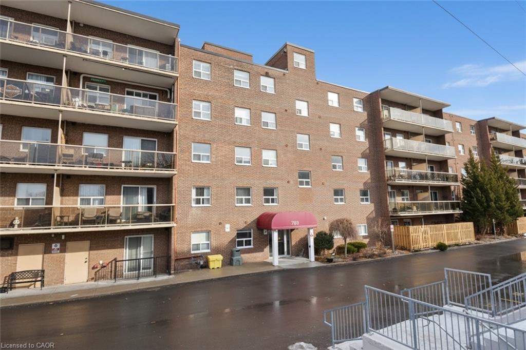 205-793 Colborne Street Property Photo 4