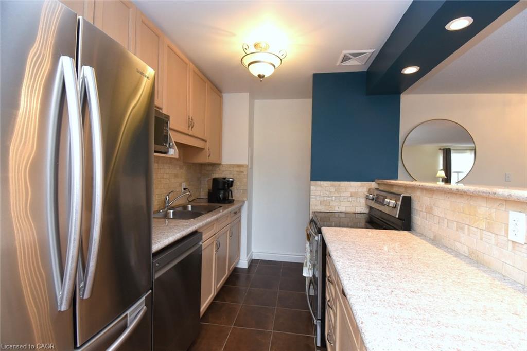 205-793 Colborne Street Property Photo 16