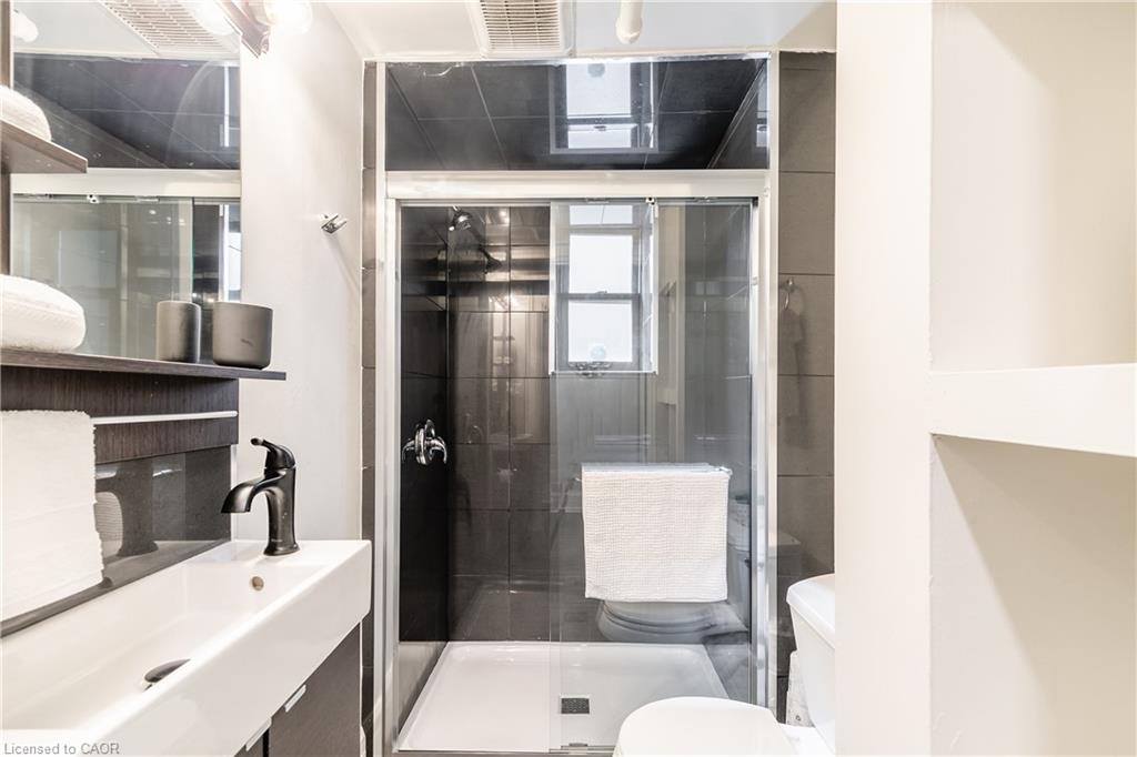 14 Duke Street Property Photo 15