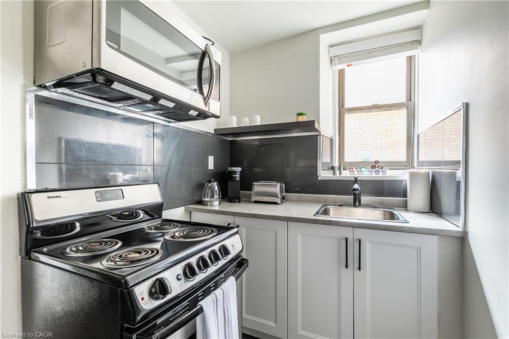 14 Duke Street Property Photo 24