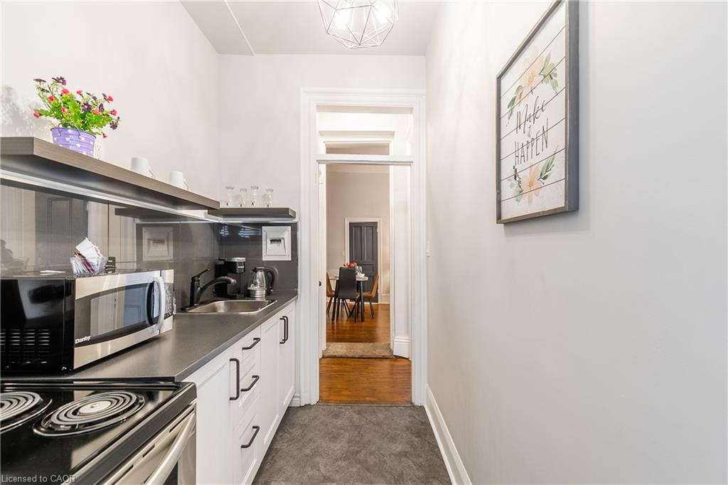 14 Duke Street Property Photo 29