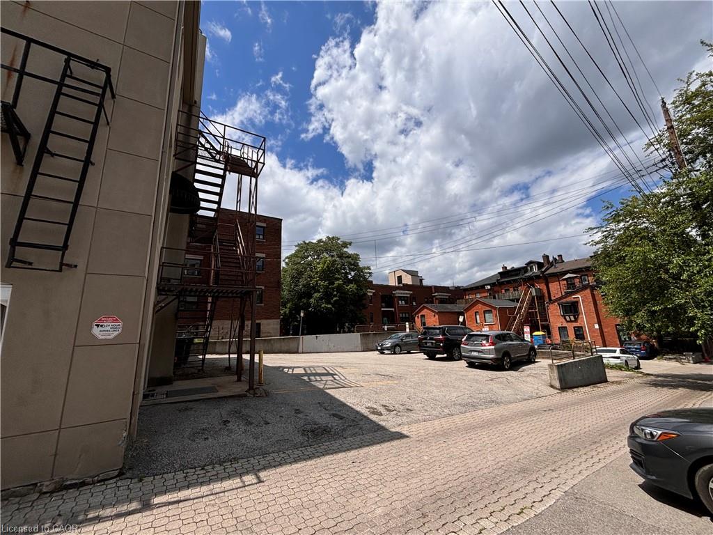 14 Duke Street Property Photo 46