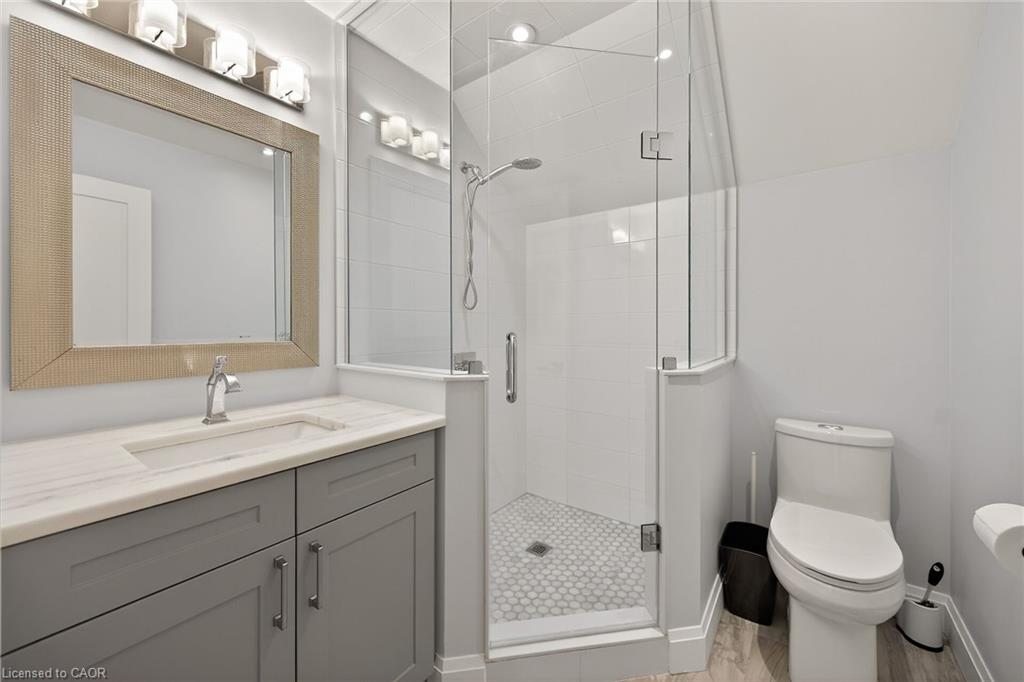 747 Vernon Place Property Photo 22