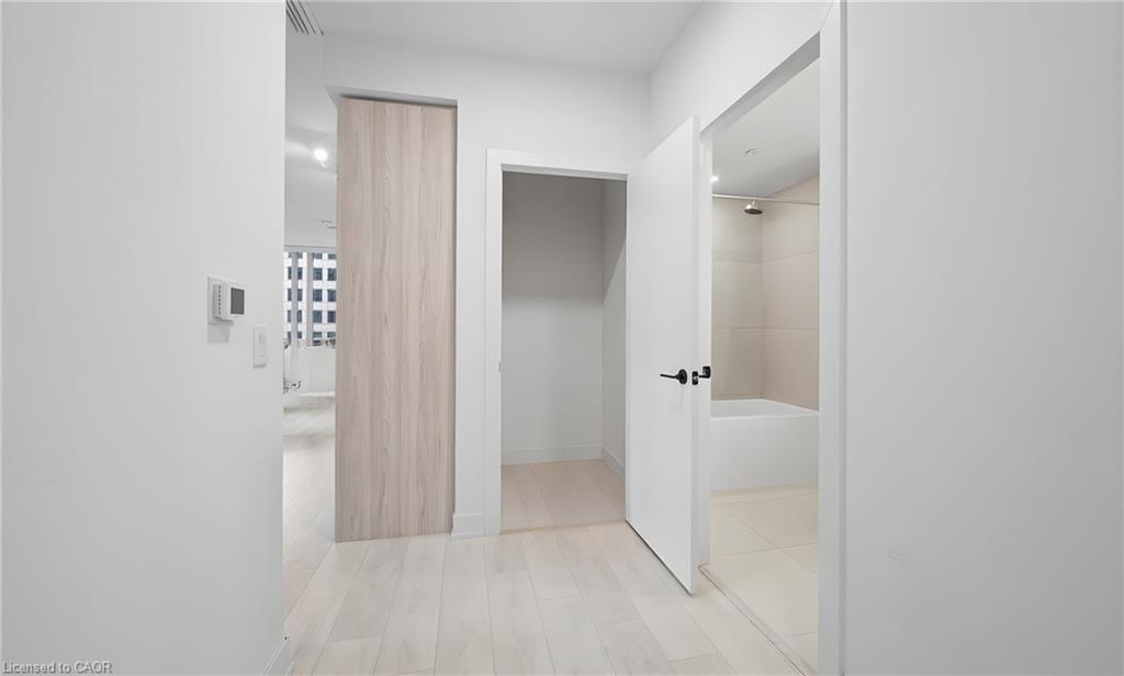 620-15 Mercer Street Property Photo 12