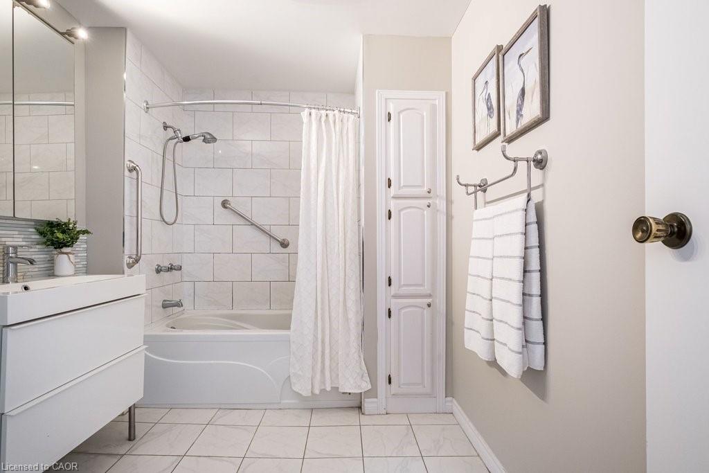 23 Bruce Street Property Photo 30