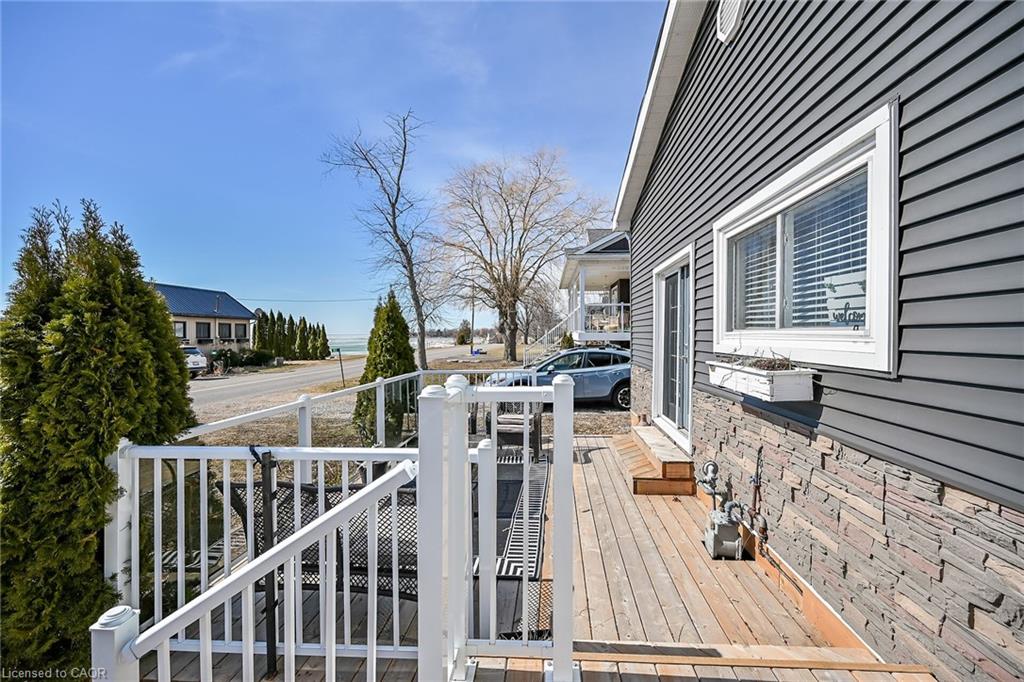 87 Lakeshore Road Property Photo 3