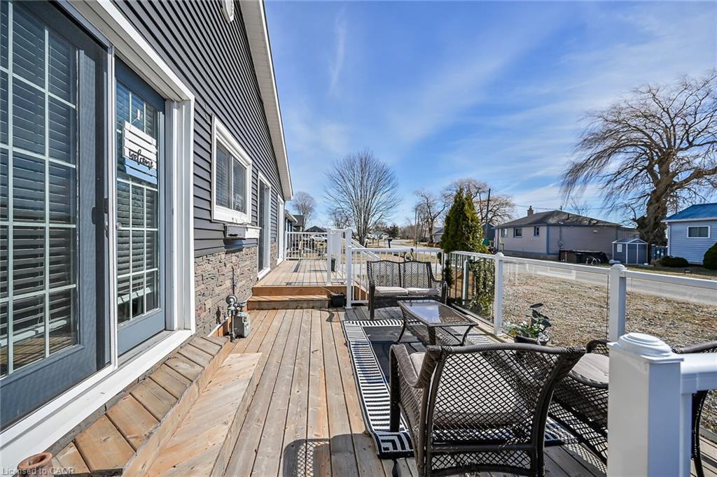 87 Lakeshore Road Property Photo 5