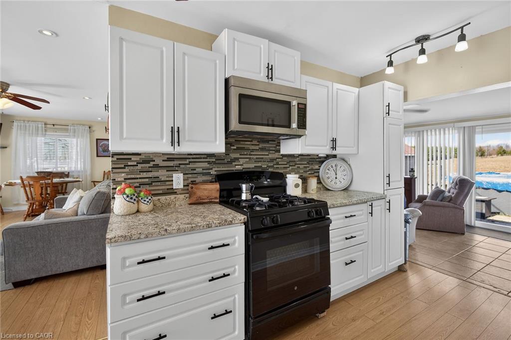 87 Lakeshore Road Property Photo 9