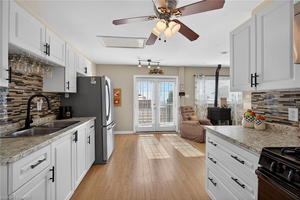 87 Lakeshore Road Property Photo 12