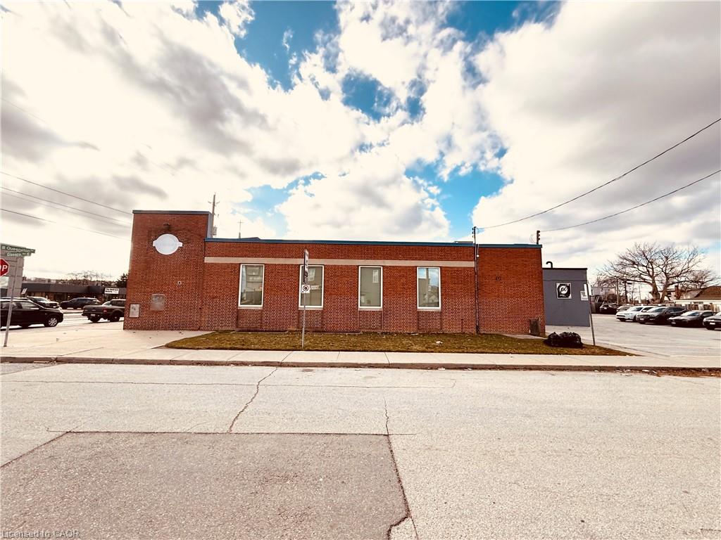 281 Queenston Road Property Photo 2