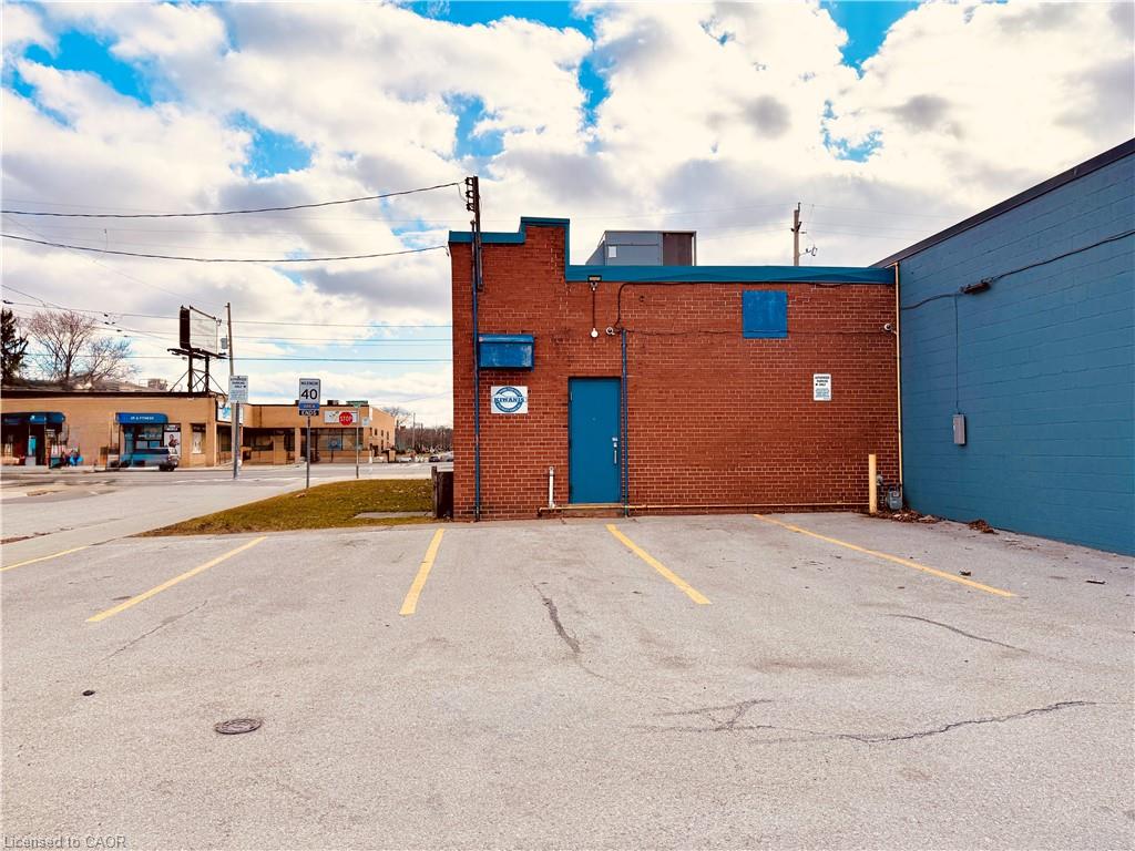 281 Queenston Road Property Photo 3