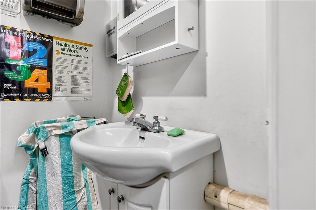 100 Stapleton Avenue Property Photo 38