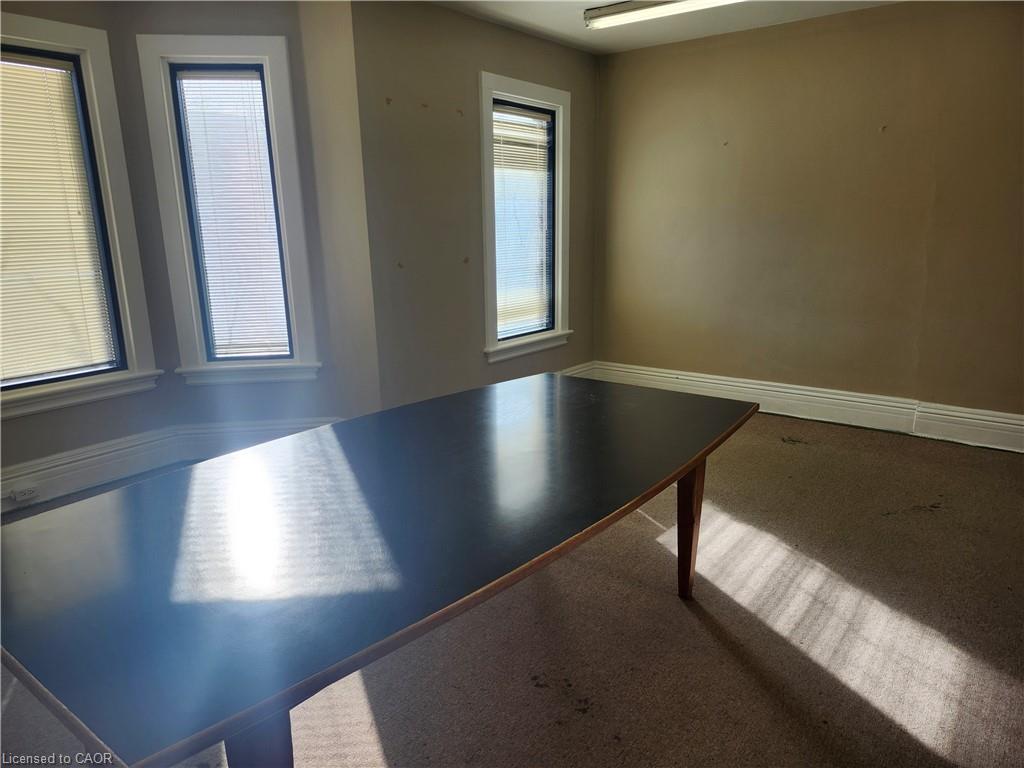 479 Main Street E Property Photo 23